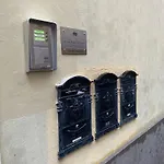 A Due Passi Dal Teatro