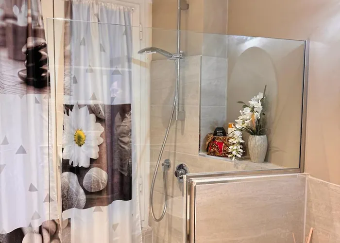 A Due Passi Dal Teatro * 제노바