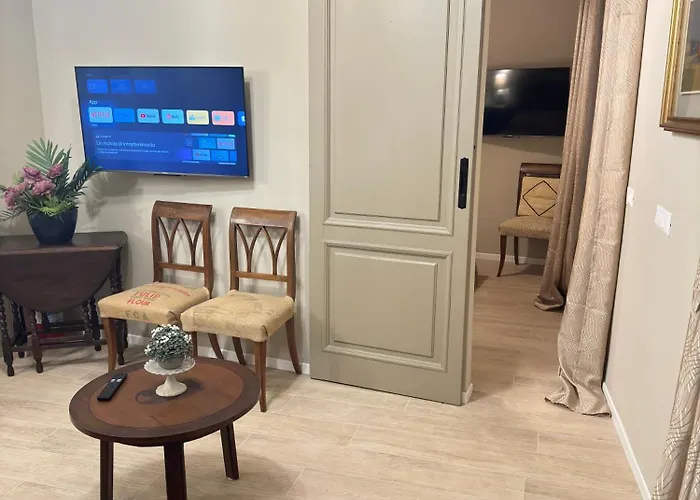 A Due Passi Dal Teatro * 제노바